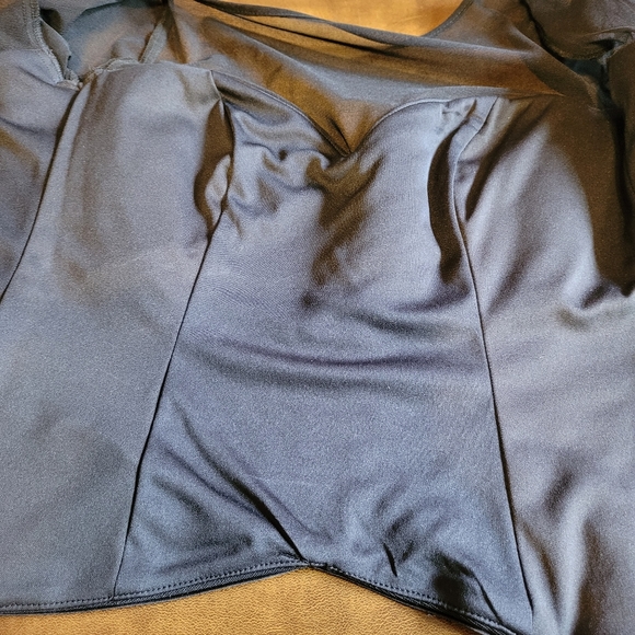 JS GROUP top. NWT - Picture 4 of 11